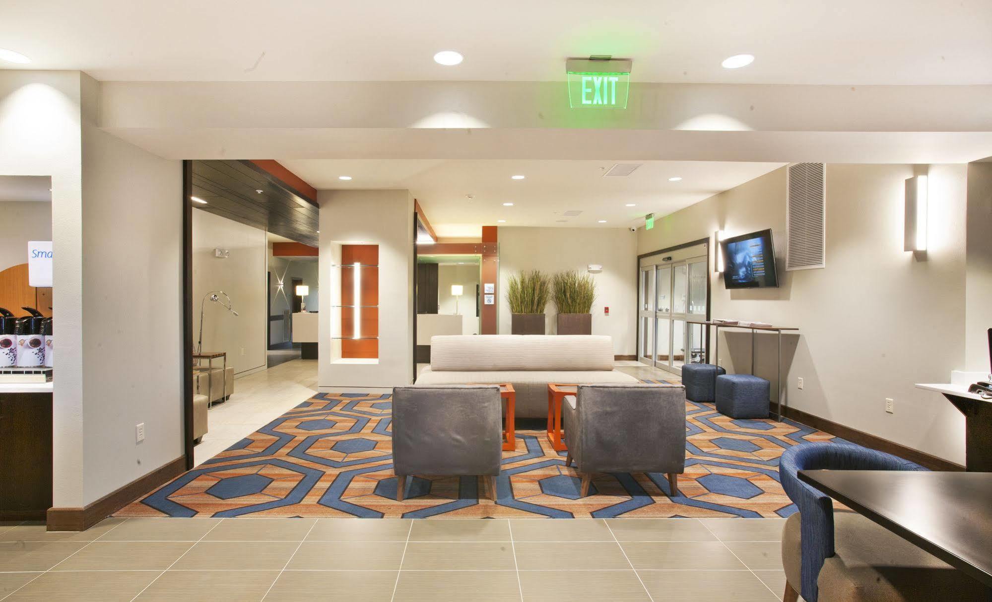 Holiday Inn Express Hotel & Suites Hot Springs By Ihg Exteriör bild