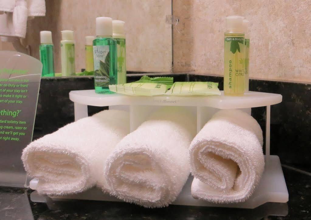 Holiday Inn Express Hotel & Suites Hot Springs By Ihg Exteriör bild
